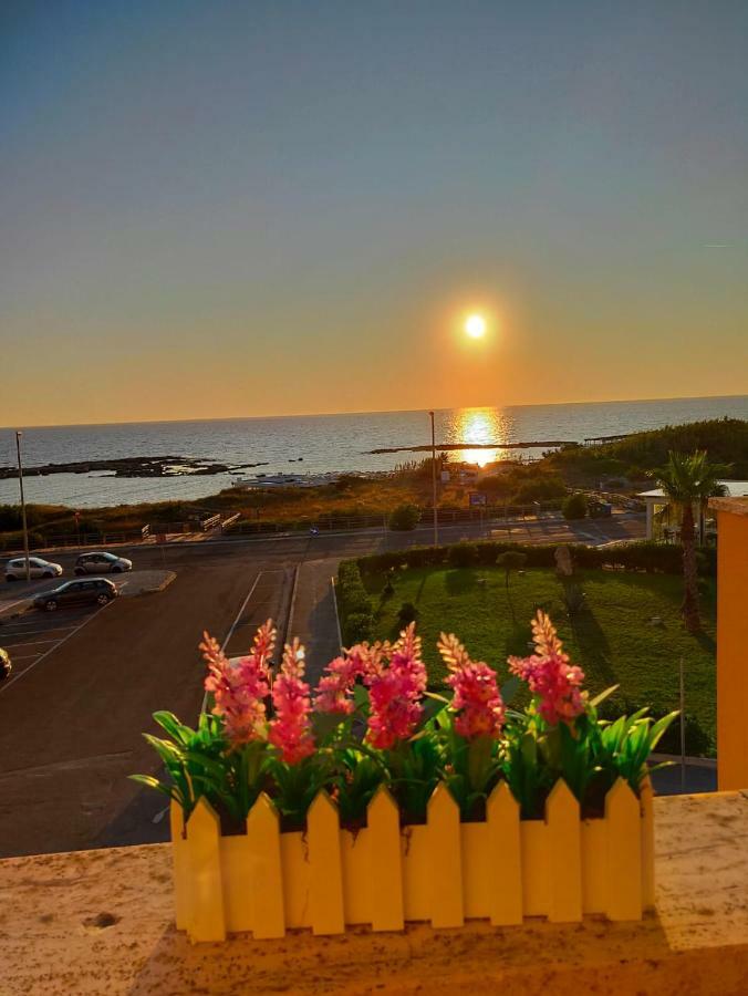 Bilocale Punta Rosa - Fronte Spiaggia Otranto Exterior foto